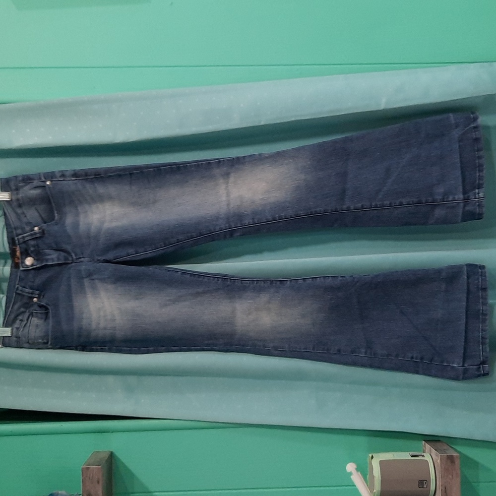 R brand junior's jeans